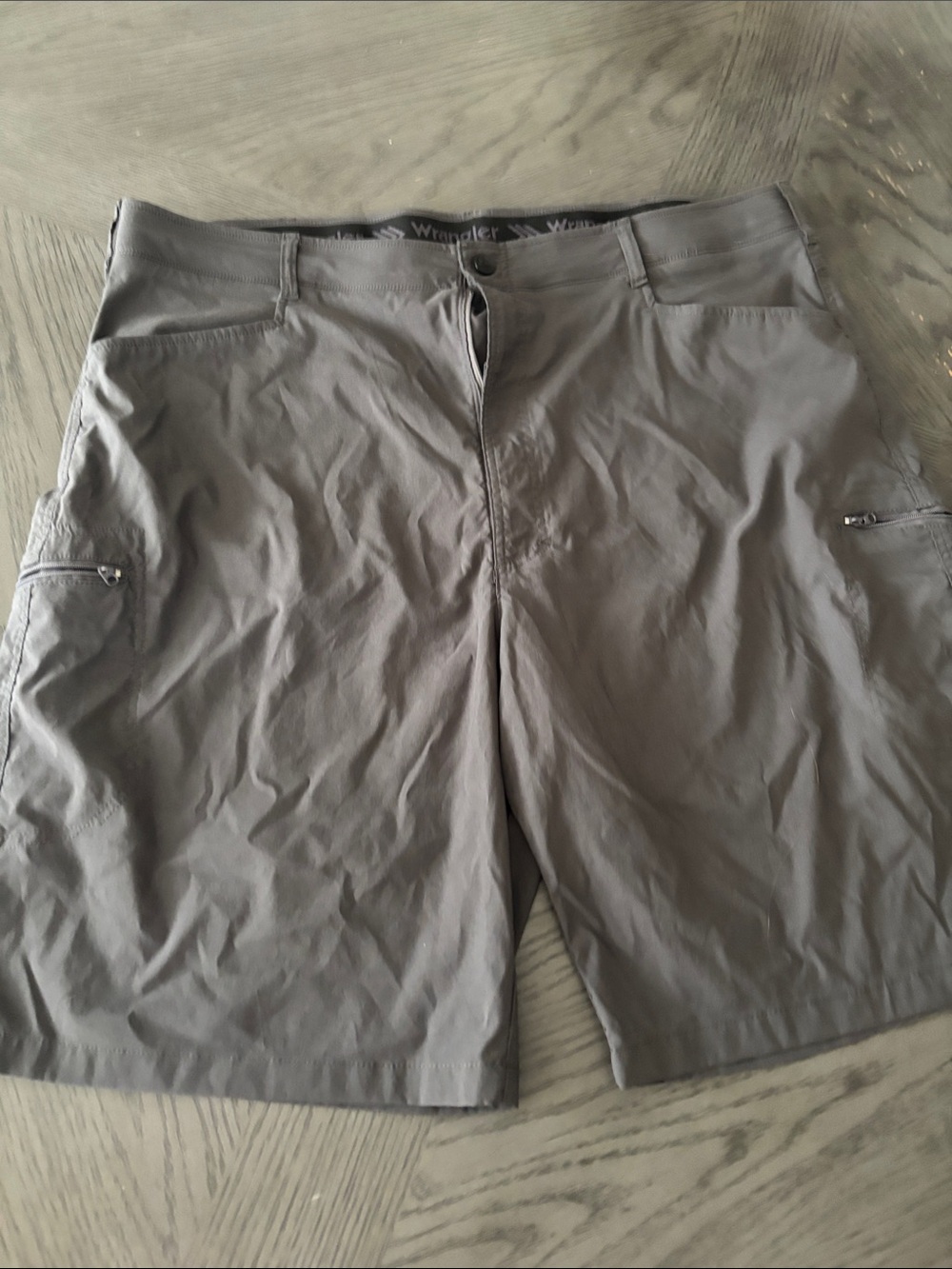 Wrangler Men's Gray Performance Hybrid Shorts